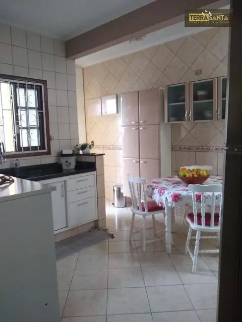 Foto 3 de Casa com 3 quartos à venda e para alugar, 250m2 em Parque Residencial Anna Guilhermina Rois Alves, Guaratingueta - SP