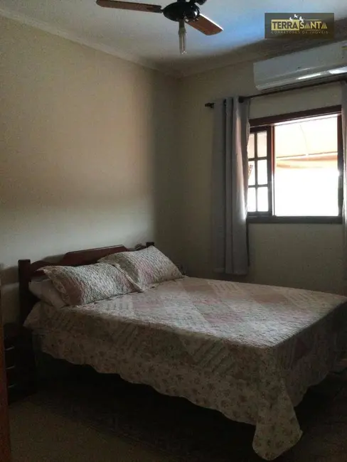 Foto 5 de Casa com 3 quartos à venda e para alugar, 250m2 em Parque Residencial Anna Guilhermina Rois Alves, Guaratingueta - SP