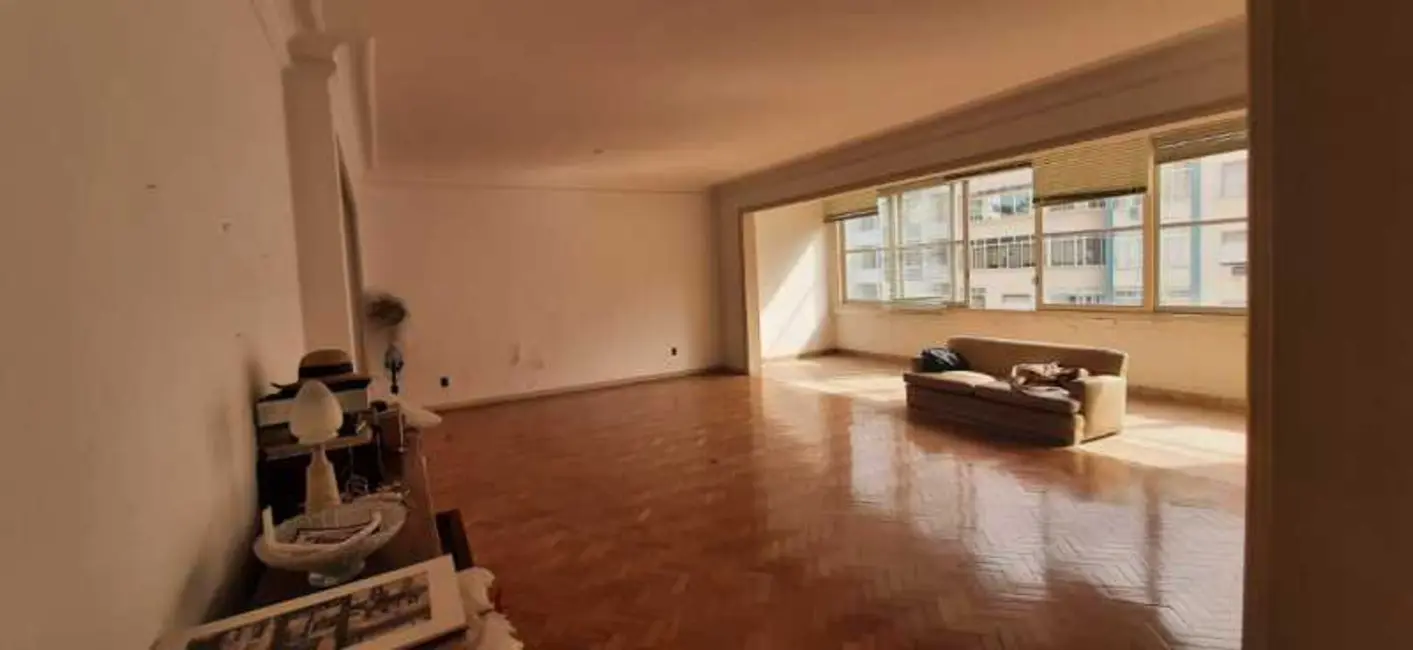 Foto 2 de Apartamento com 4 quartos à venda, 180m2 em Copacabana, Rio De Janeiro - RJ