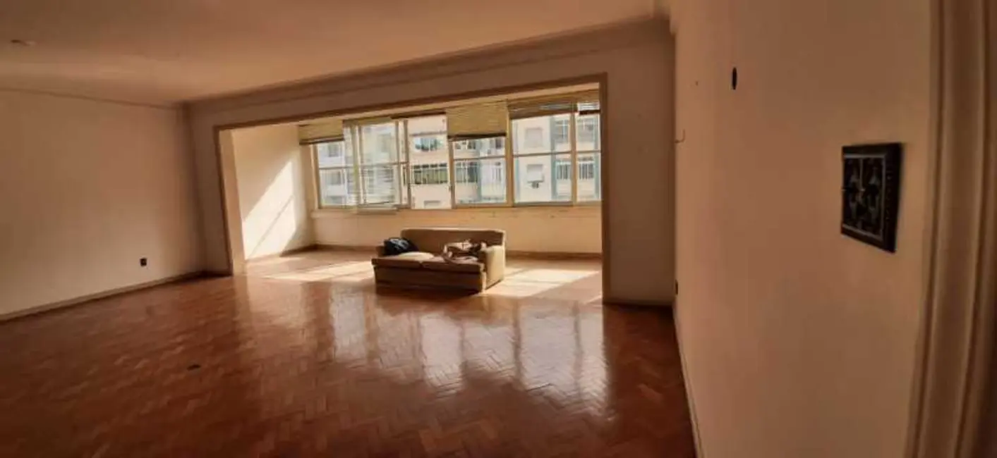 Foto 1 de Apartamento com 4 quartos à venda, 180m2 em Copacabana, Rio De Janeiro - RJ