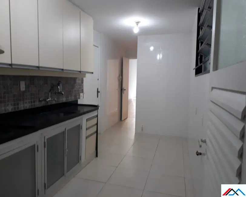 Foto 2 de Apartamento com 3 quartos à venda, 130m2 em Copacabana, Rio De Janeiro - RJ