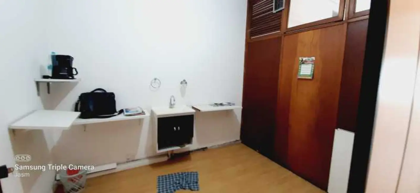 Sala Comercial à venda, 41m2 em Copacabana, Rio De Janeiro - RJ - imagem 9 Foto 9 de Sala Comercial à venda, 41m2 em Copacabana, Rio De Janeiro - RJ