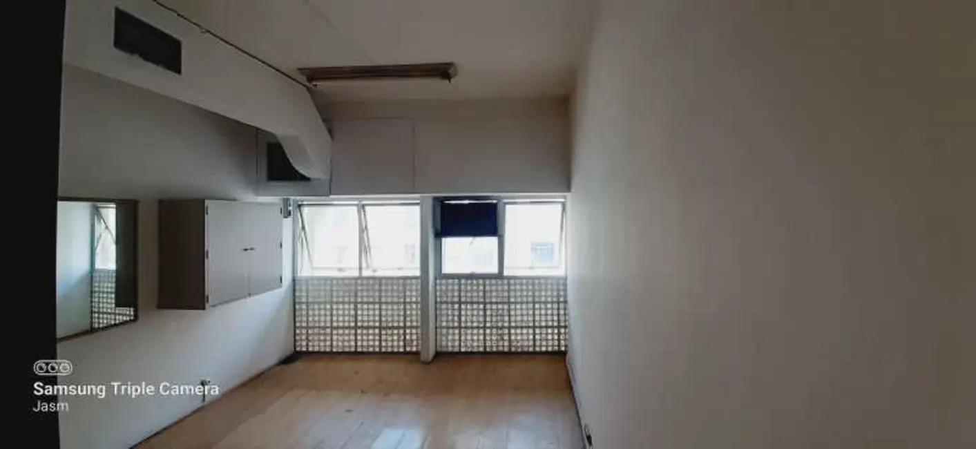 Sala Comercial à venda, 41m2 em Copacabana, Rio De Janeiro - RJ - imagem 7 Foto 7 de Sala Comercial à venda, 41m2 em Copacabana, Rio De Janeiro - RJ