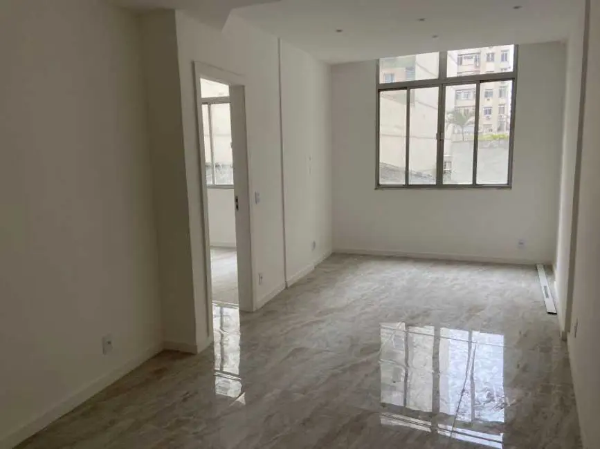 Foto 2 de Apartamento com 2 quartos à venda, 70m2 em Copacabana, Rio De Janeiro - RJ