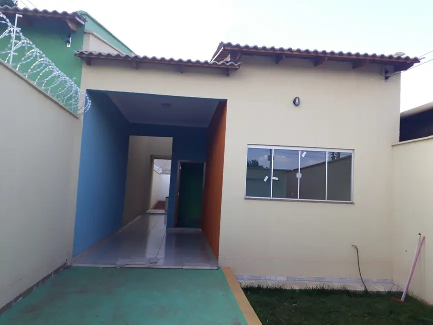 Foto 2 de Casa com 3 quartos à venda, 180m2 em Aparecida De Goiania - GO