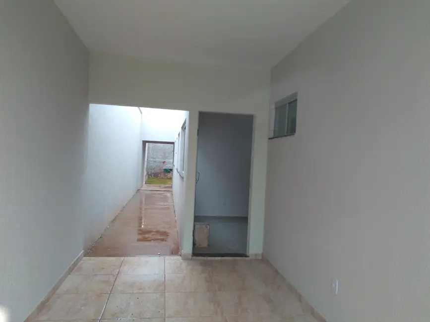 Foto 3 de Casa com 3 quartos à venda, 180m2 em Parque Hayala, Aparecida De Goiania - GO