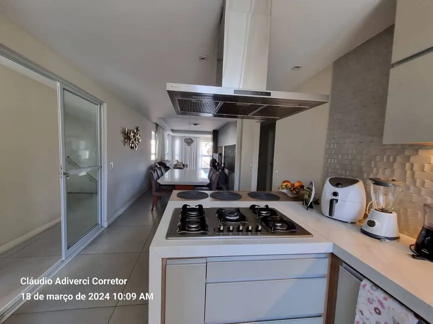 Foto 6 de Casa com 4 quartos à venda, 330m2 em Itapuã, Vila Velha - ES