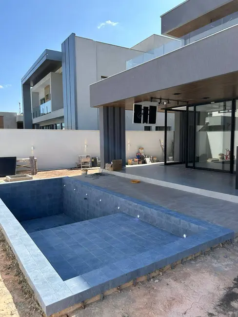 Foto 1 de Casa com 4 quartos à venda, 467m2 em Jardim Carapina, Serra - ES