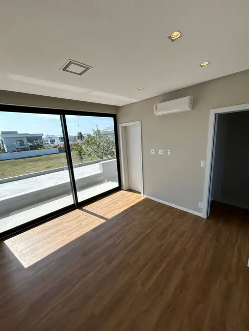Casa com 4 quartos à venda, 467m2 em Jardim Carapina, Serra - ES - imagem 8 Foto 8 de Casa com 4 quartos à venda, 467m2 em Jardim Carapina, Serra - ES
