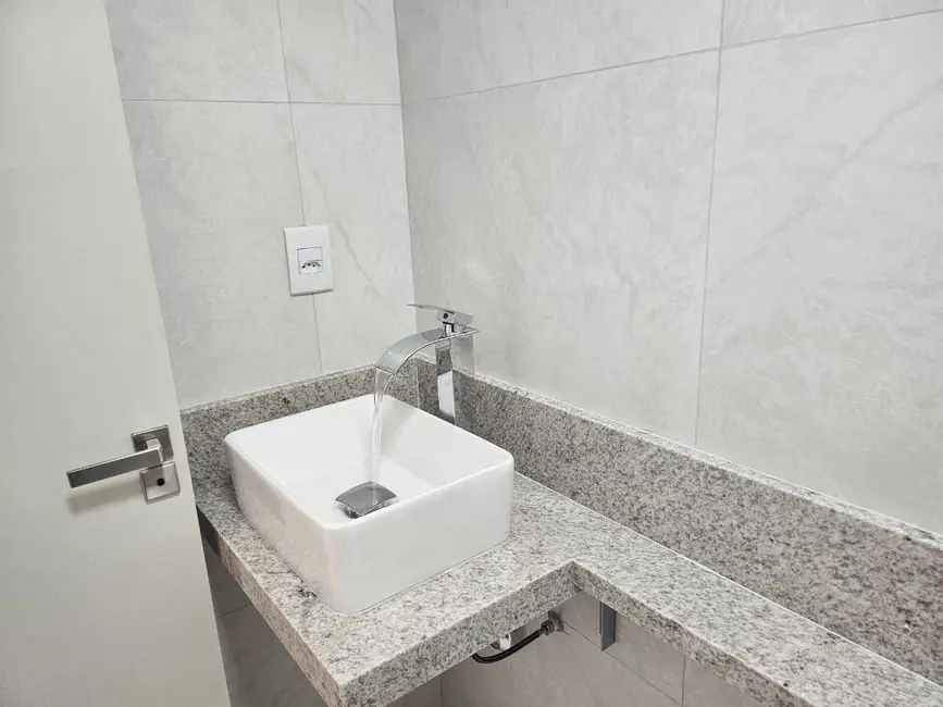 Apartamento com 2 quartos à venda, 80m2 em Praia da Costa, Vila Velha - ES - imagem 2 Foto 2 de Apartamento com 2 quartos à venda, 80m2 em Praia da Costa, Vila Velha - ES