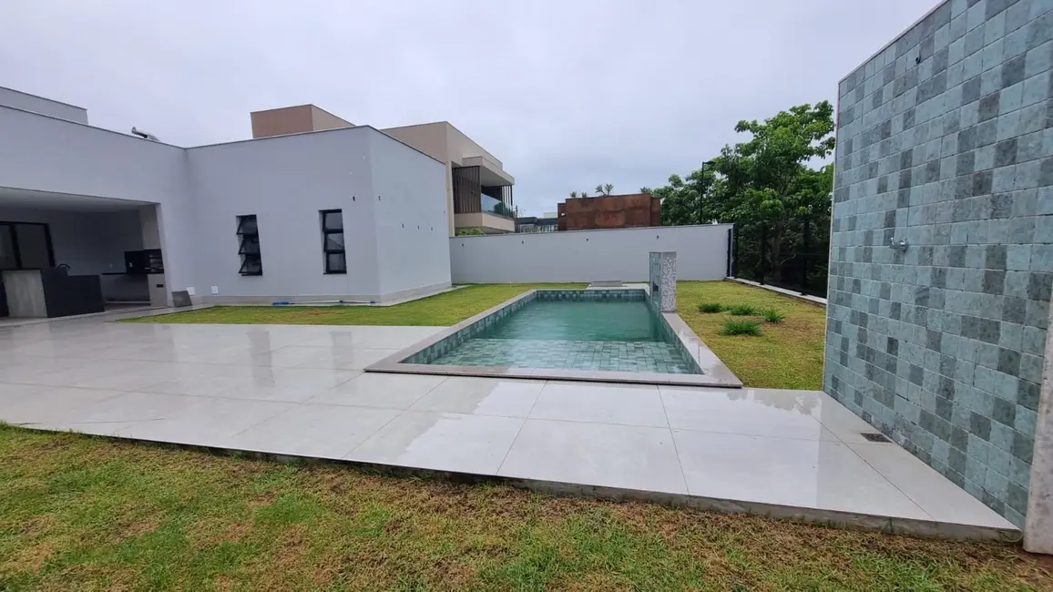 Foto 4 de Casa com 3 quartos à venda, 588m2 em Interlagos, Vila Velha - ES