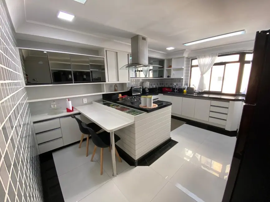 Foto 2 de Apartamento com 5 quartos à venda, 380m2 em Praia do Morro, Guarapari - ES