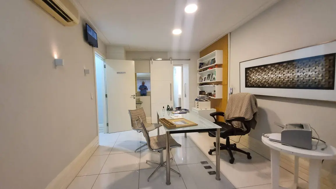 Sala Comercial à venda, 67m2 em Centro de Vila Velha, Vila Velha - ES - imagem 5 Foto 5 de Sala Comercial à venda, 67m2 em Centro de Vila Velha, Vila Velha - ES
