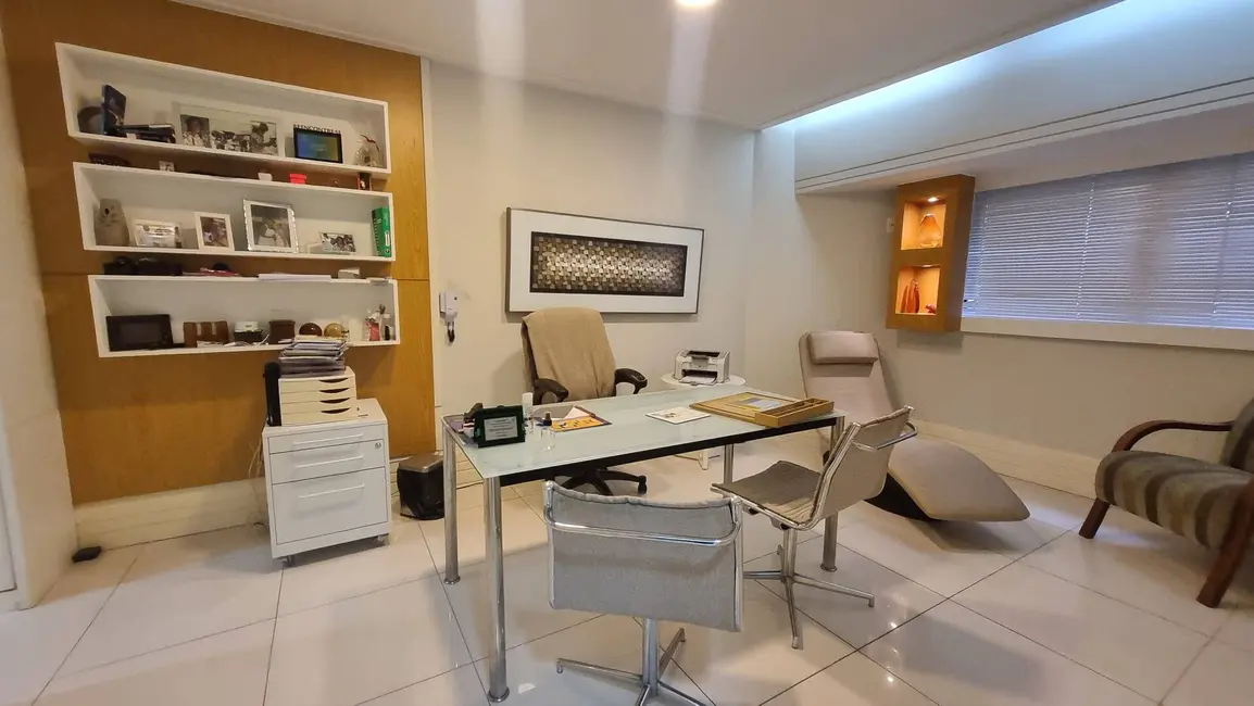 Sala Comercial à venda, 67m2 em Centro de Vila Velha, Vila Velha - ES - imagem 1 Foto 1 de Sala Comercial à venda, 67m2 em Centro de Vila Velha, Vila Velha - ES