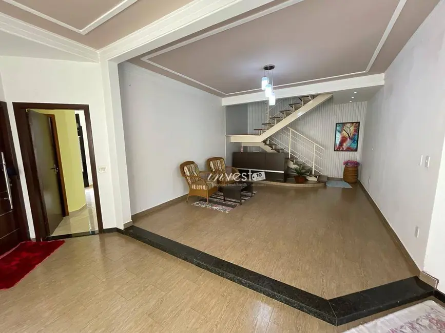 Casa com 4 quartos à venda, 360m2 em Jardim São Marco, Sao Jose Do Rio Preto - SP - imagem 8 Foto 8 de Casa com 4 quartos à venda, 360m2 em Jardim São Marco, Sao Jose Do Rio Preto - SP