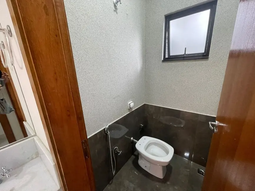 Foto 2 de Casa com 3 quartos à venda, 302m2 em Centro, Mirassol - SP