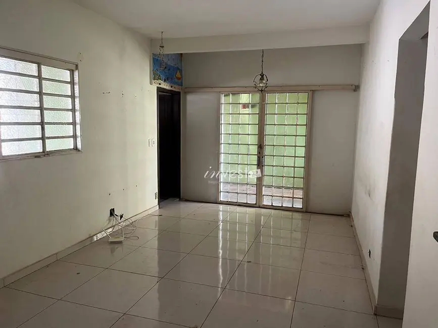 Casa com 3 quartos à venda, 220m2 em Jardim Nazareth, Sao Jose Do Rio Preto - SP - imagem 9 Foto 9 de Casa com 3 quartos à venda, 220m2 em Jardim Nazareth, Sao Jose Do Rio Preto - SP