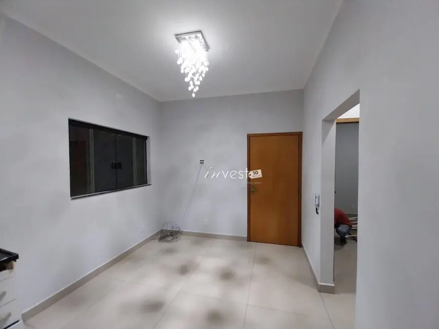 Casa com 2 quartos à venda, 200m2 em Centro, Bady Bassitt - SP - imagem 3 Foto 3 de Casa com 2 quartos à venda, 200m2 em Centro, Bady Bassitt - SP