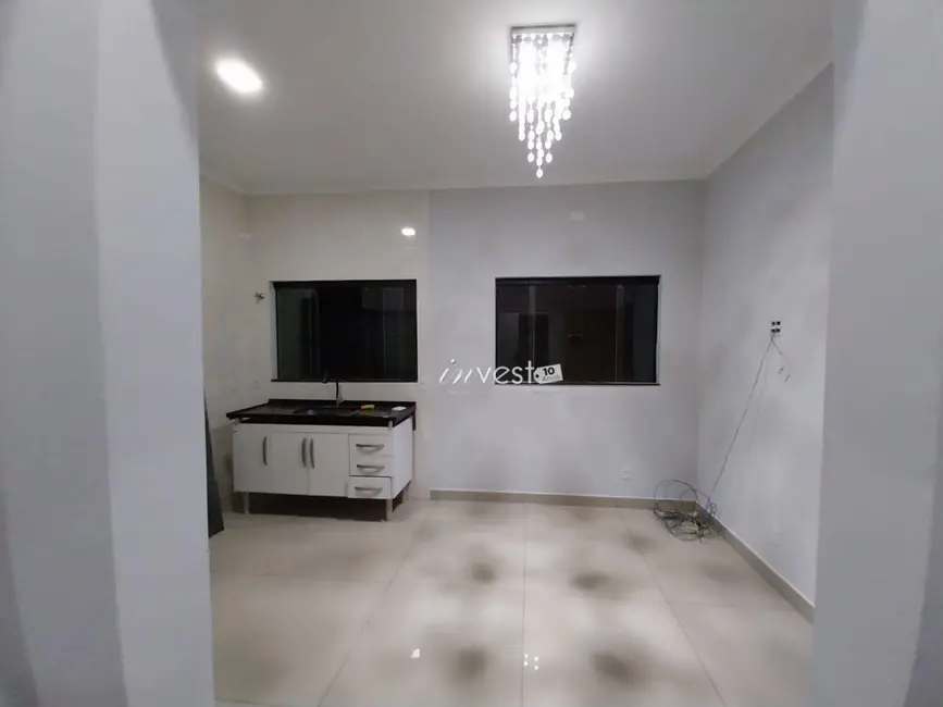 Foto 6 de Casa com 2 quartos à venda, 200m2 em Centro, Bady Bassitt - SP