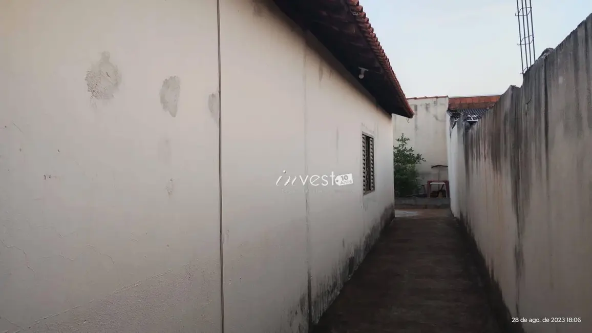 Foto 4 de Casa com 2 quartos à venda, 200m2 em Ipigua - SP
