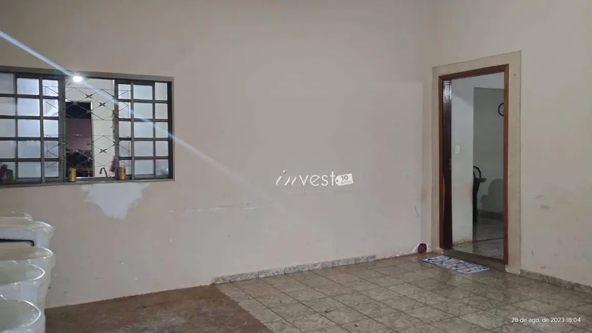 Foto 1 de Casa com 2 quartos à venda, 200m2 em Ipigua - SP