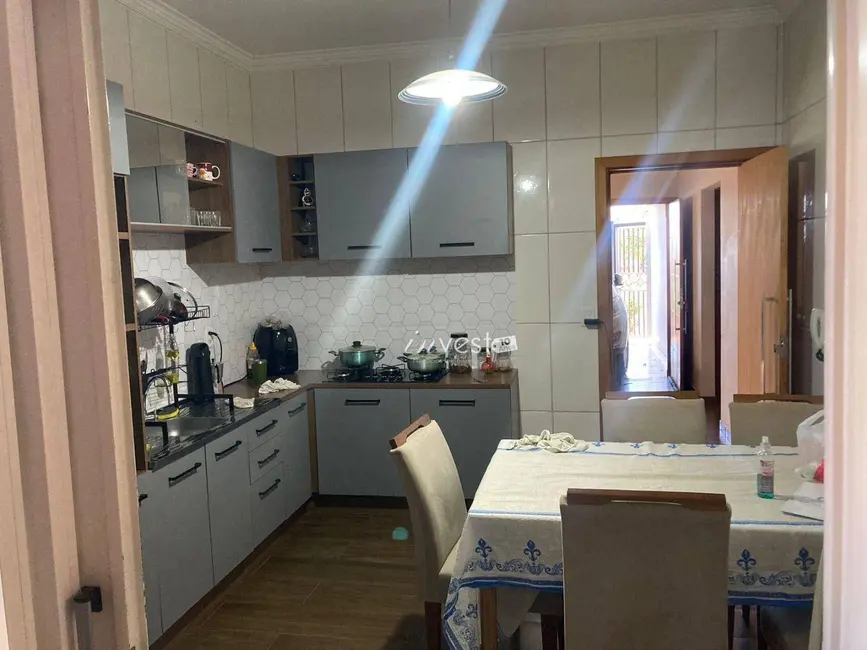 Casa com 3 quartos à venda, 200m2 em Centro, Mirassol - SP - imagem 7 Foto 7 de Casa com 3 quartos à venda, 200m2 em Centro, Mirassol - SP