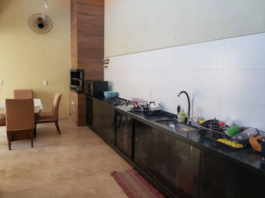 Foto 2 de Casa com 3 quartos à venda, 200m2 em Centro, Mirassol - SP