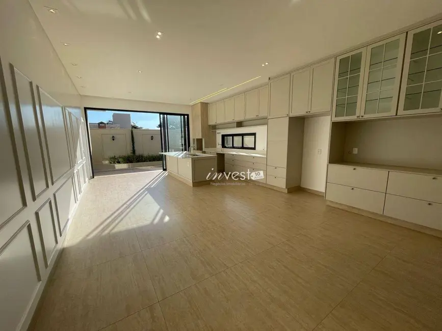 Casa com 3 quartos à venda, 377m2 em Centro, Mirassol - SP - imagem 4 Foto 4 de Casa com 3 quartos à venda, 377m2 em Centro, Mirassol - SP