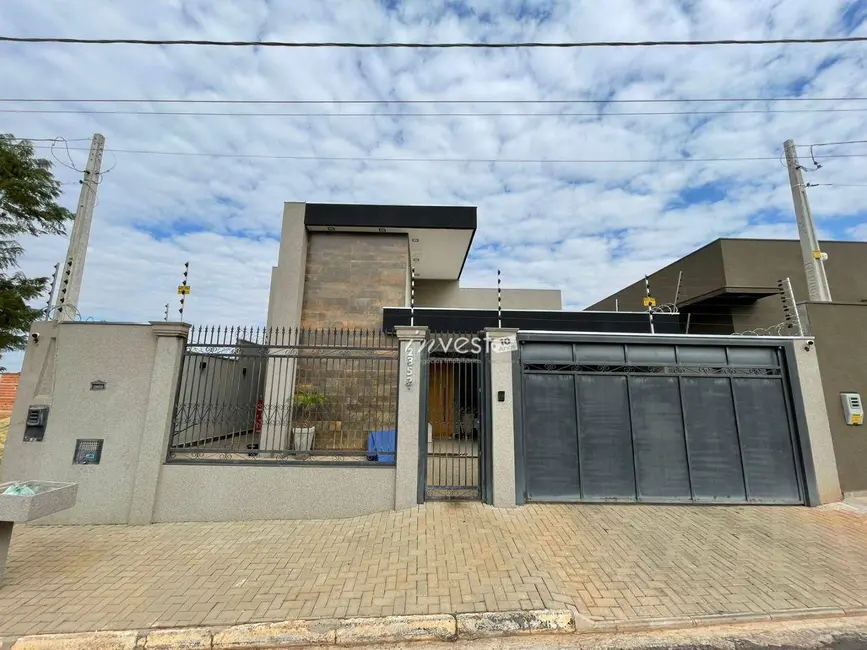 Foto 4 de Casa com 3 quartos à venda, 300m2 em Centro, Mirassol - SP