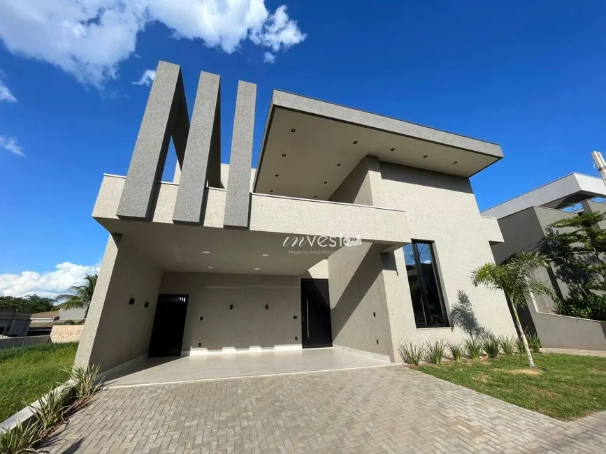 Casa com 3 quartos à venda, 420m2 em Centro, Mirassol - SP - imagem 2 Foto 2 de Casa com 3 quartos à venda, 420m2 em Centro, Mirassol - SP