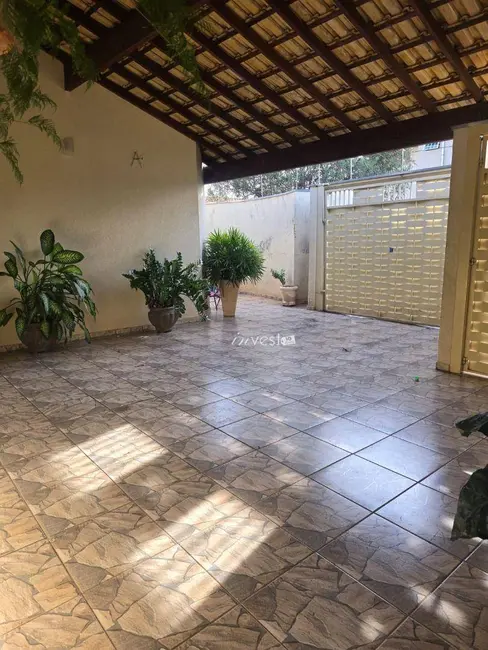 Casa com 3 quartos à venda, 248m2 em Centro, Mirassol - SP - imagem 5 Foto 5 de Casa com 3 quartos à venda, 248m2 em Centro, Mirassol - SP