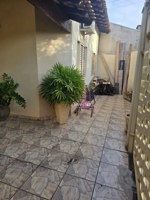 Casa com 3 quartos à venda, 248m2 em Centro, Mirassol - SP - imagem 9 Foto 9 de Casa com 3 quartos à venda, 248m2 em Centro, Mirassol - SP