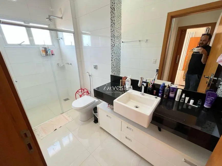 Foto 8 de Casa com 3 quartos à venda, 300m2 em Mirassol - SP