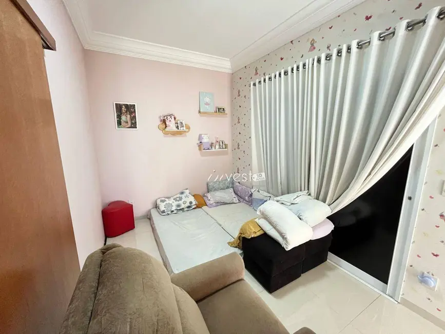 Foto 2 de Casa com 3 quartos à venda, 300m2 em Mirassol - SP