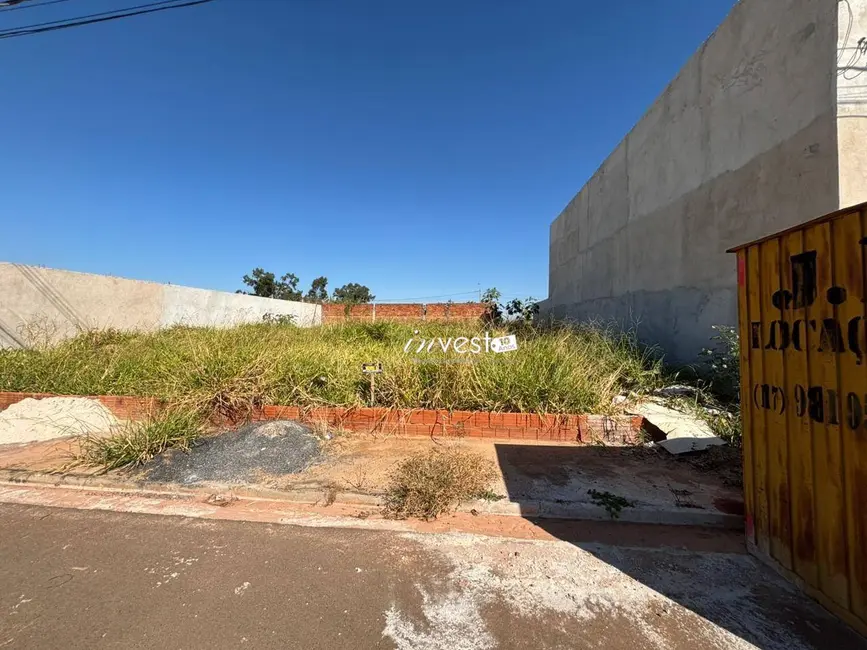 Foto 1 de Terreno / Lote à venda, 167m2 em Centro, Mirassol - SP