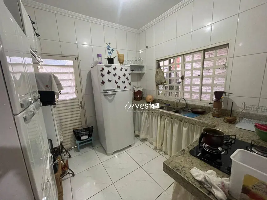 Foto 2 de Casa com 2 quartos à venda, 200m2 em Mirassol - SP