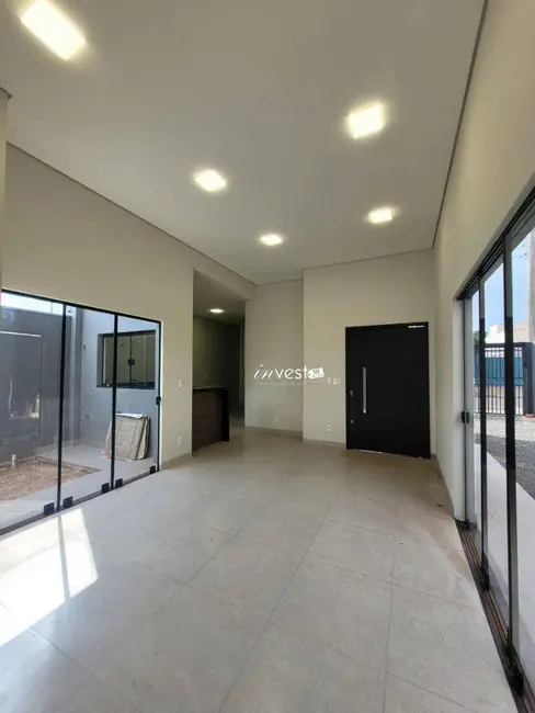 Foto 2 de Casa com 2 quartos à venda, 200m2 em Mirassol - SP