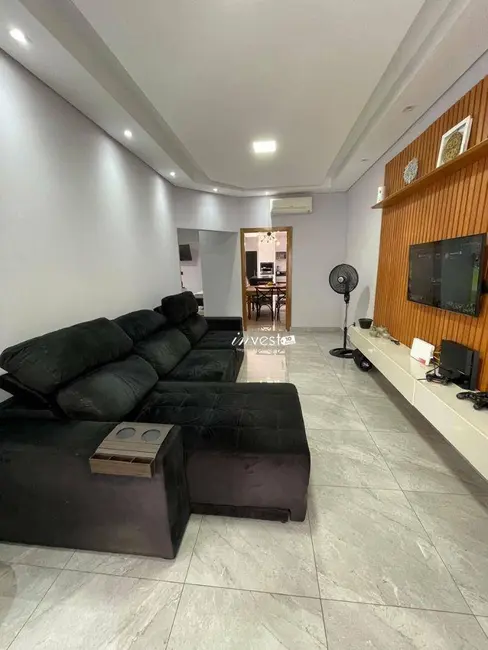 Foto 5 de Casa com 2 quartos à venda, 200m2 em Centro, Mirassol - SP