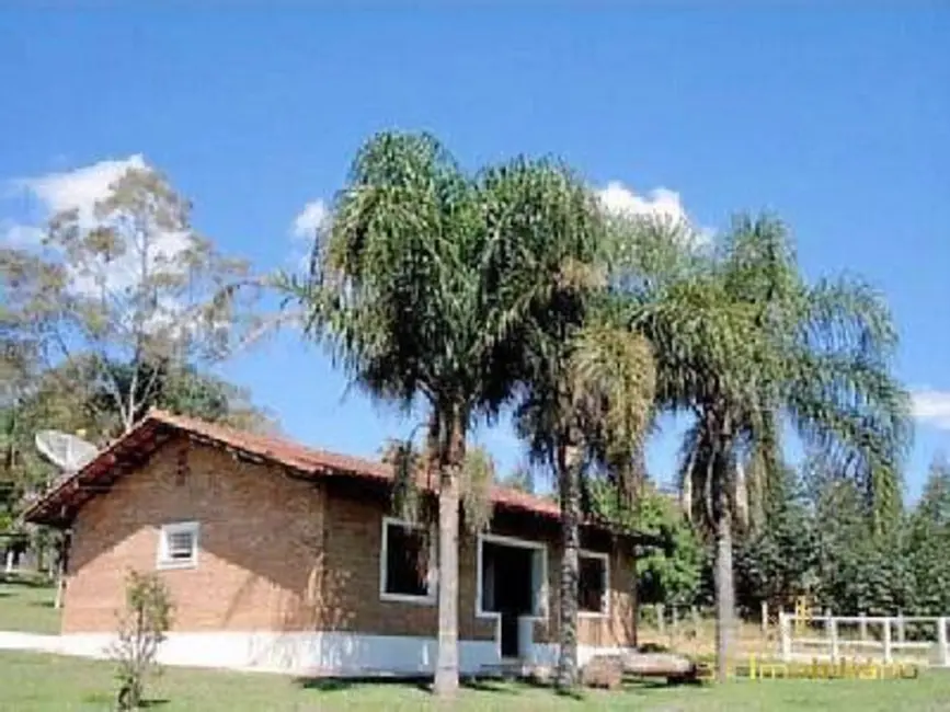 Sítio / Rancho com 10 quartos à venda, 48000m2 em Piracaia - SP - imagem 2 Foto 2 de Sítio / Rancho com 10 quartos à venda, 48000m2 em Piracaia - SP