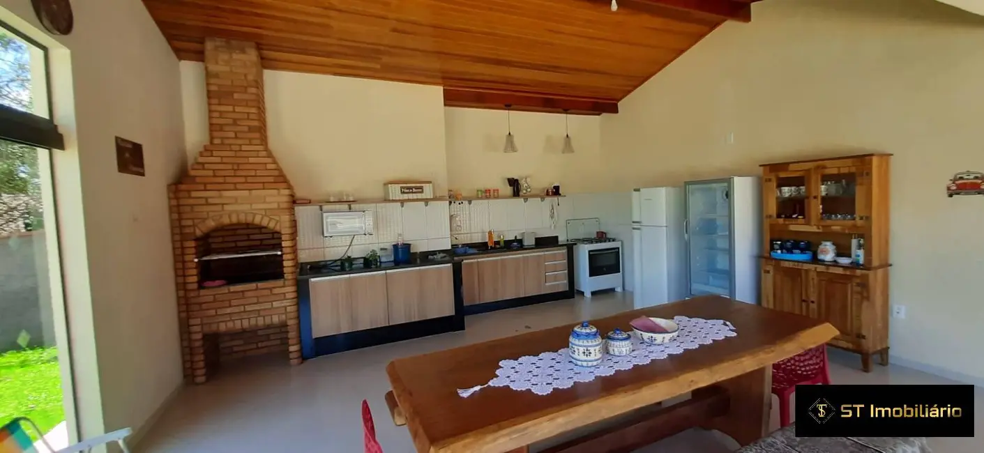 Chácara com 3 quartos à venda, 1500m2 em Piracaia - SP - imagem 7 Foto 7 de Chácara com 3 quartos à venda, 1500m2 em Piracaia - SP