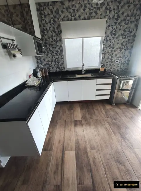 Foto 3 de Casa com 2 quartos à venda, 90m2 em Jardim Maristela, Atibaia - SP