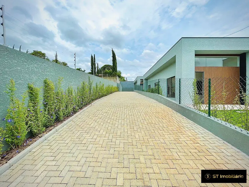 Foto 3 de Casa com 3 quartos para alugar, 255m2 em Jardim Estância Brasil, Atibaia - SP