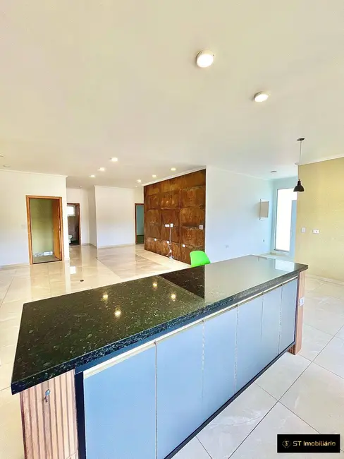 Foto 5 de Chácara com 3 quartos à venda, 300m2 em Atibaia - SP