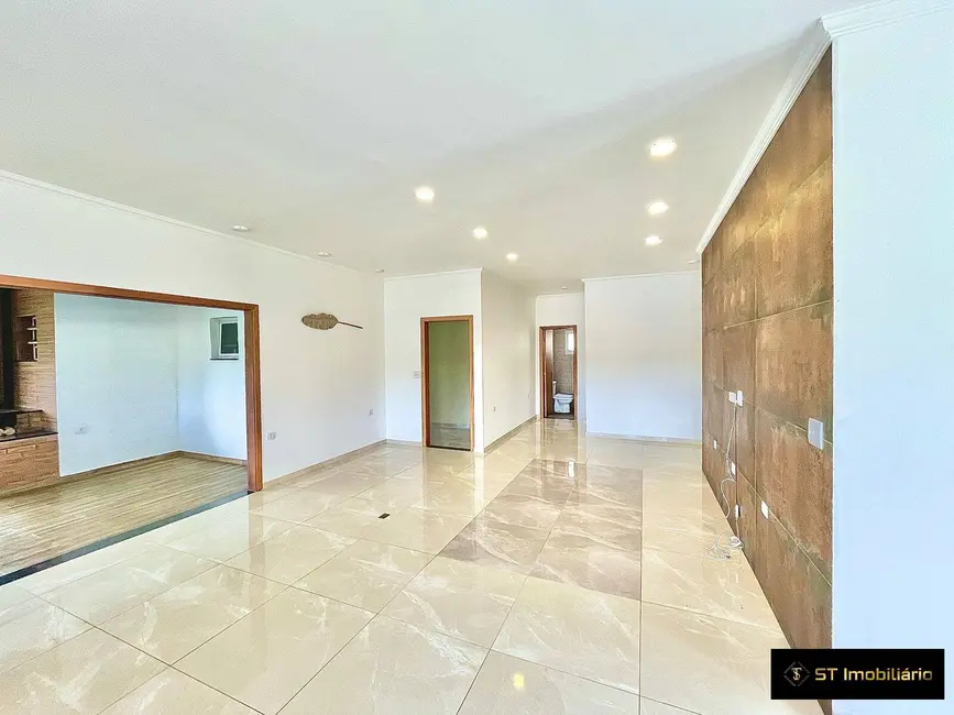 Foto 6 de Chácara com 3 quartos à venda, 300m2 em Atibaia - SP