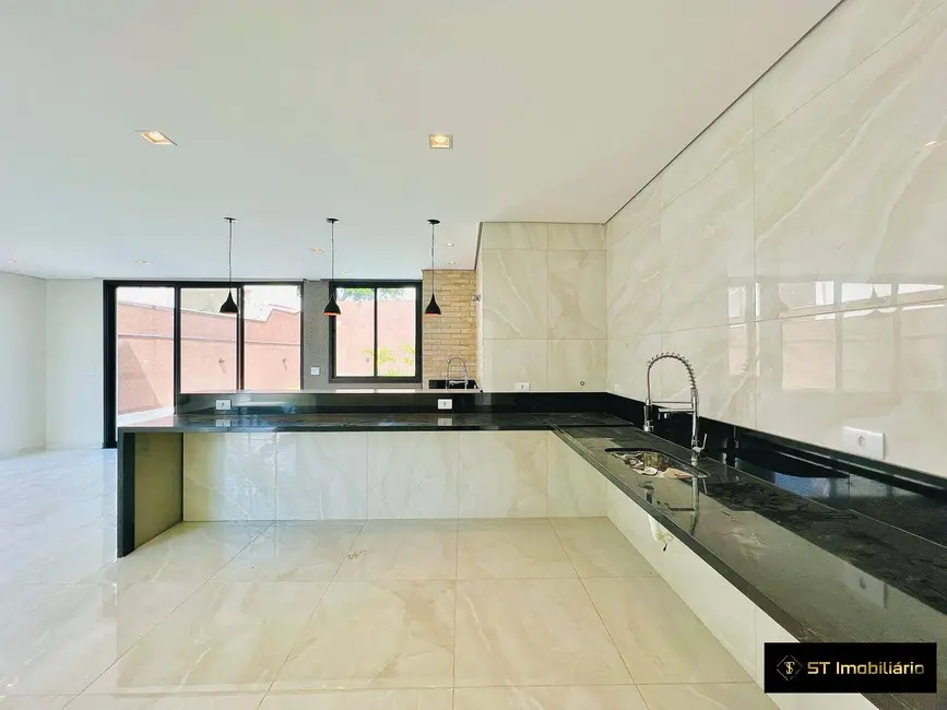 Foto 4 de Casa com 3 quartos à venda, 257m2 em Rio Abaixo, Atibaia - SP