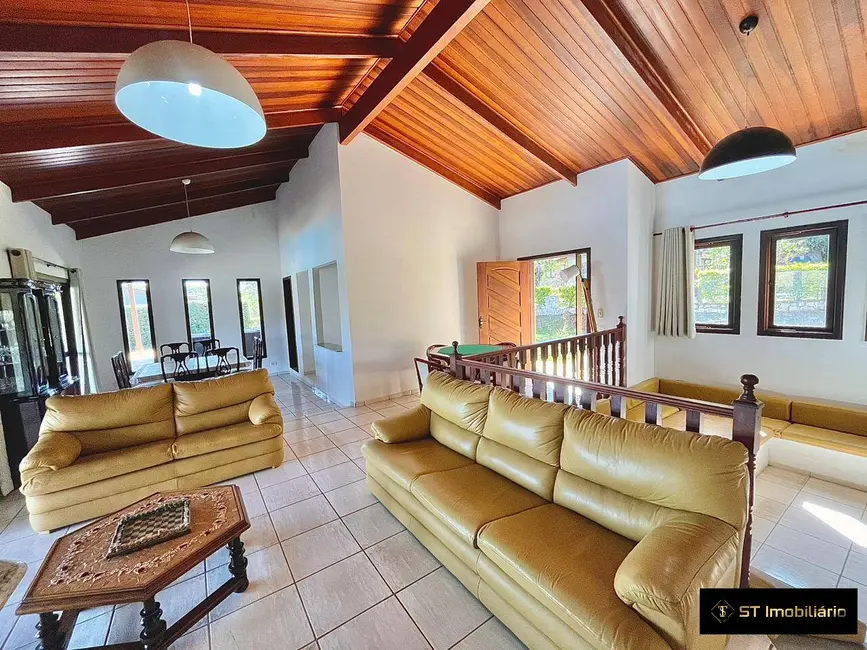 Chácara com 4 quartos à venda, 2410m2 em Rio Abaixo, Atibaia - SP - imagem 9 Foto 9 de Chácara com 4 quartos à venda, 2410m2 em Rio Abaixo, Atibaia - SP