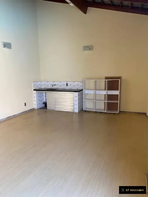 Casa com 3 quartos para alugar em Centro, Atibaia - SP - imagem 9 Foto 9 de Casa com 3 quartos para alugar em Centro, Atibaia - SP
