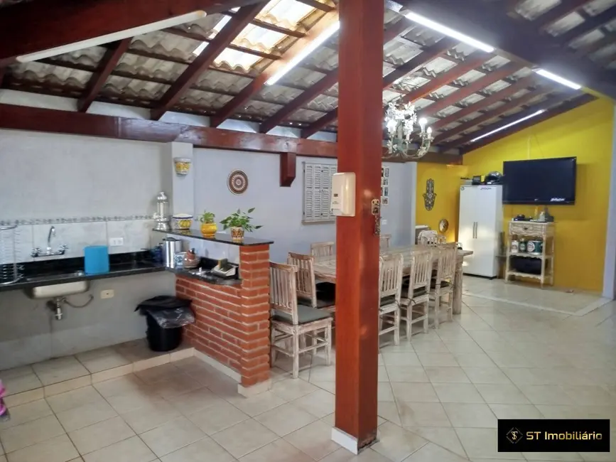 Casa com 5 quartos à venda, 560m2 em Jardim Itaperi, Atibaia - SP - imagem 4 Foto 4 de Casa com 5 quartos à venda, 560m2 em Jardim Itaperi, Atibaia - SP