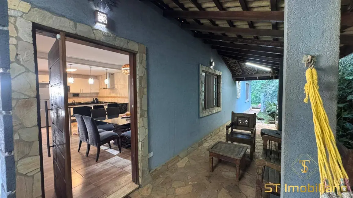 Chácara com 4 quartos à venda, 1800m2 em Jardim Estância Brasil, Atibaia - SP - imagem 8 Foto 8 de Chácara com 4 quartos à venda, 1800m2 em Jardim Estância Brasil, Atibaia - SP