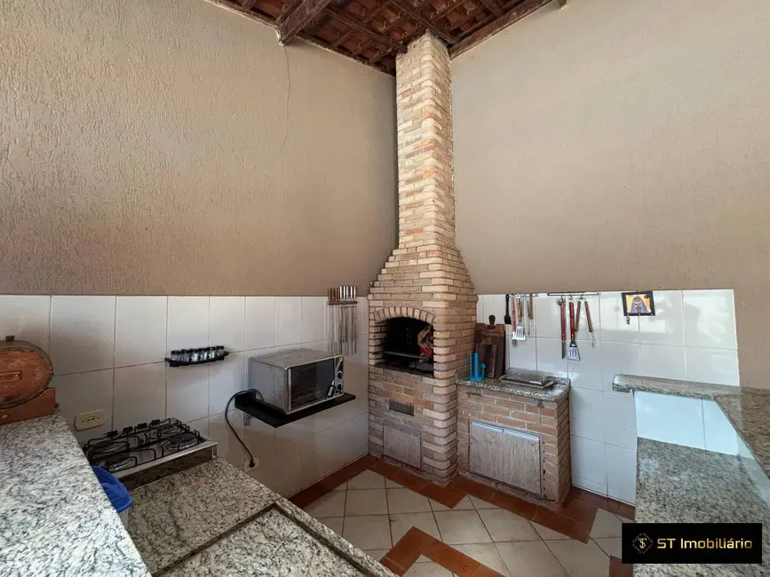 Chácara com 5 quartos à venda, 2000m2 em Piracaia - SP - imagem 7 Foto 7 de Chácara com 5 quartos à venda, 2000m2 em Piracaia - SP